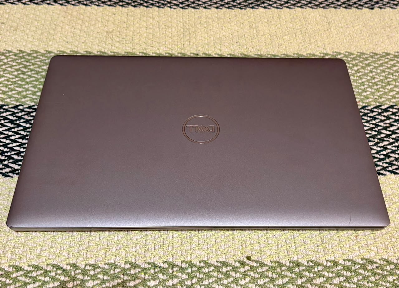 Laptop Top - Closed.jpeg